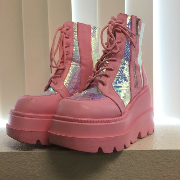 PRE LOVED - Pink Poison Platform Boots PNK/9 - SH249 - Picture 3 of 6